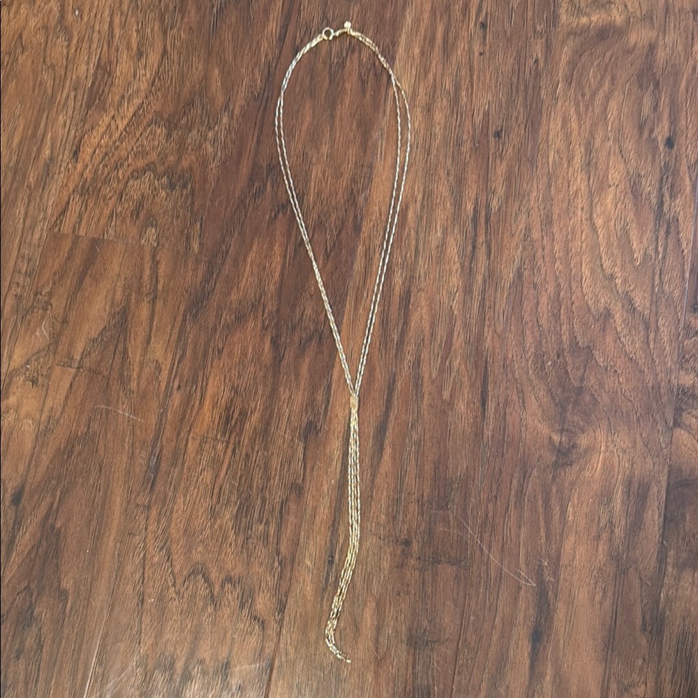 Elegant Gold Necklace